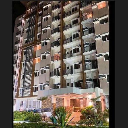 Cozy Suite Studio Type Condo In Matina Enclaves Davao City Kültér fotó